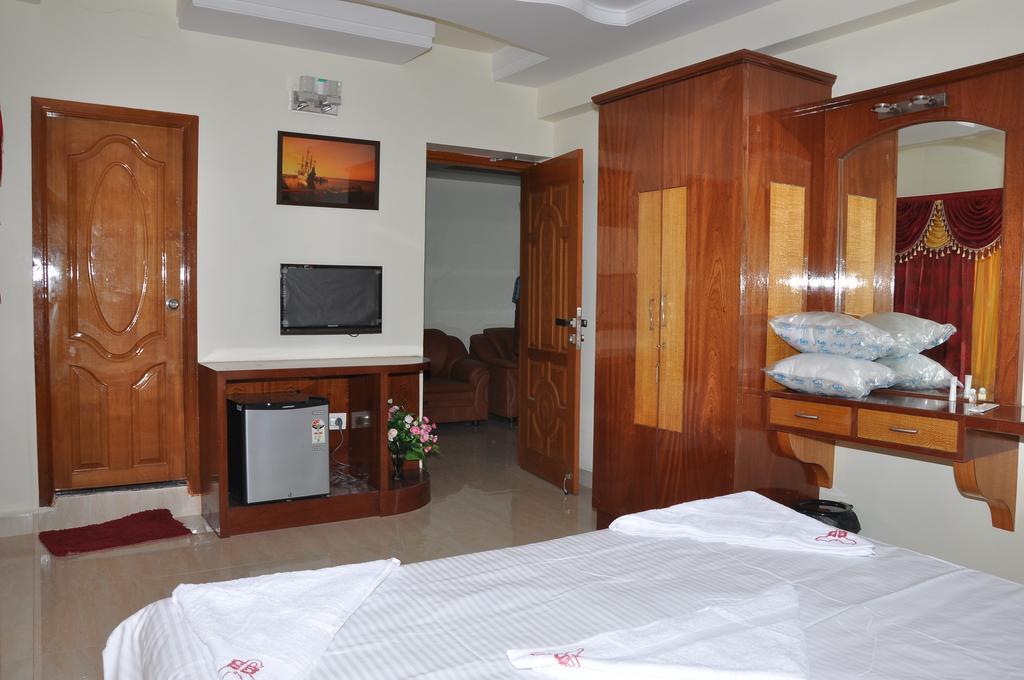 Sri Sarvesha JS Palace Tiruvannamalai Ruang foto
