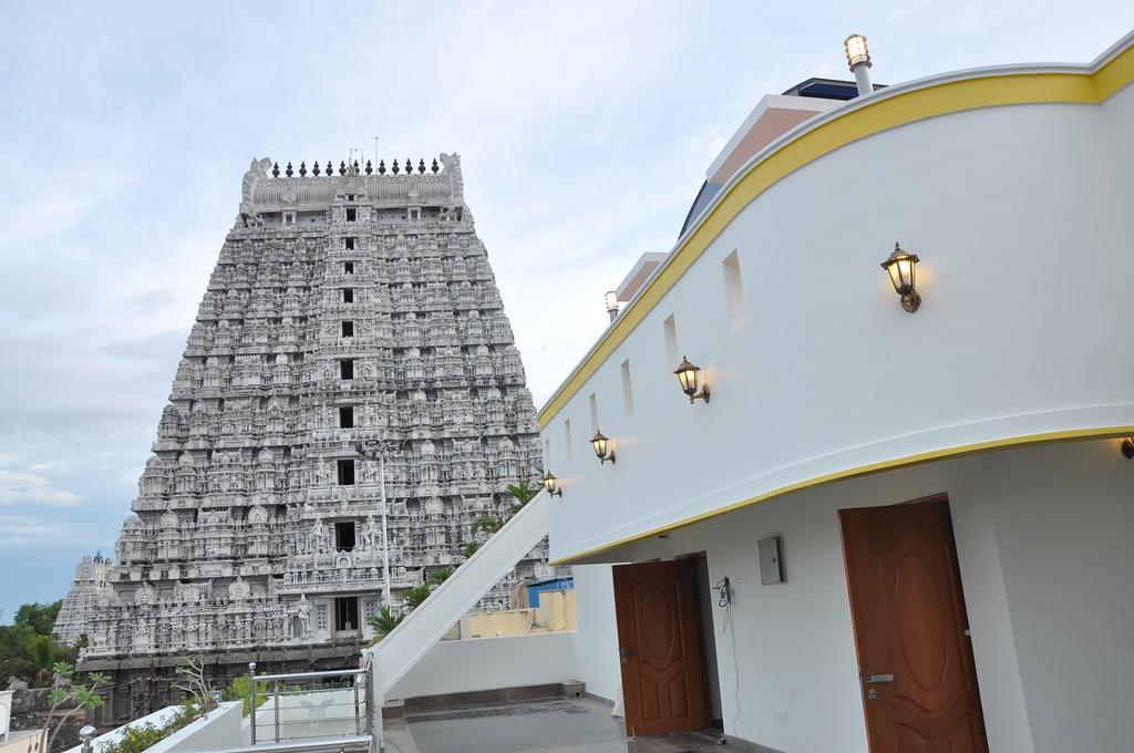 Sri Sarvesha JS Palace Tiruvannamalai Bagian luar foto